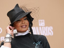 Pakai Topi Fedora Khas Michael, Janet Jackson Beri Tribut untuk Sang Kakak