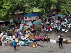 Puluhan Ribu Orang Susah Cari Makan-Tidur di Jalan Usai Gempa Venezuela