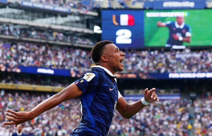Soccer Football - FIFA World Cup 2026 - Round of 32 - France v Sweden - New York New Jersey Stadium, East Rutherford, New Jersey, U.S. - June 30, 2026 Frances Kylian Mbappe celebrates scoring their third goal IMAGN IMAGES via Reuters/Vincent Carchie