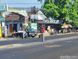 Siswi Pasuruan Tewas Tertabrak Truk Saat Menyeberang Jalan