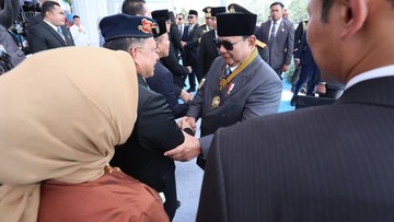 Mendagri Tito Hadiri Upacara HUT Bhayangkara Ke-80 di Bogor
