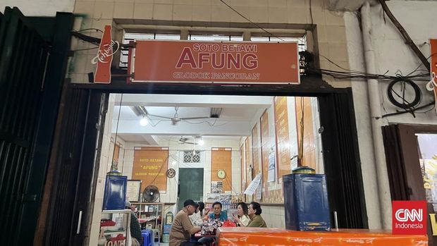 Menyusuri Glodok, Membaca Jejak Jakarta dari Satu Gang ke Gang Lain Menyusuri Glodok, Membaca Jejak Jakarta dari Satu Gang ke Gang Lain