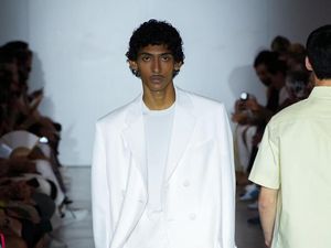 Most Pop: Viknes Waren, Model Indonesia yang Bersinar di Paris Fashion Week
