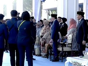 Video: Momen Prabowo-Jokowi Saling Hormat di Hari Bhayangkara ke-80