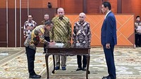 Purbaya Lantik Dirjen Anggaran & Dirjen Kekayaan Baru, Ini Sosoknya