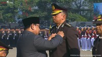 Prabowo Sematkan Penghargaan Bintang Bhayangkara Nararya ke 3 Personel Polri