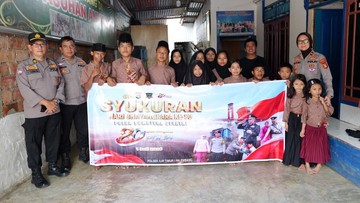 Hari Bhayangkara, Polda Sumsel Bagikan 3.074 Paket Makanan ke 80 Panti Asuhan