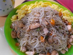 Resep Anak: Bihun Goreng Salmon