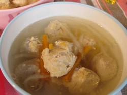 Resep Anak: Sup Bola Ayam Sayuran
