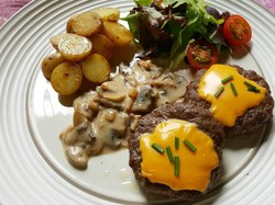 Resep Daging: Cheese Burger Saus Jamur