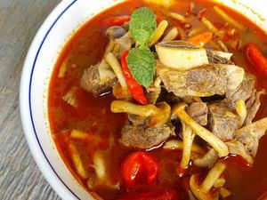 Resep Daging: Tom Yum Iga Sapi