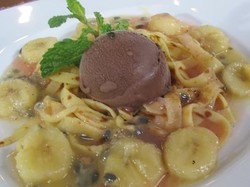 Resep Dessert: Crepe Fregatele with Exotic Compote