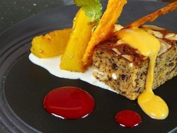 Resep Dessert: Palm Sugar Ice Cream and Stewed Pineapple