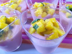 Resep Dessert: Strawberry Mousse with Mango Compote