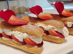 Resep Kue: Strawberry Eclair