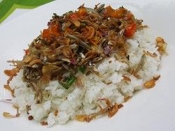 Resep Nasi: Nasi Liwet Teri Pedas