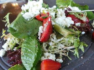Resep Salad: Strawberry and Feta Cheese Salad