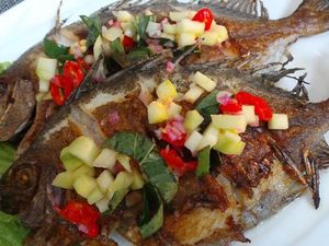 Resep Seafood: Ikan Baronang Bakar dengan Mango Salsa
