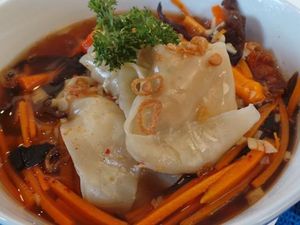 Resep Sup: Dumpling Ayam Kuah Pedas