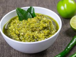 Resep Sambal Ijo Khas RM Padang yang Warnanya Tetap Hijau Segar