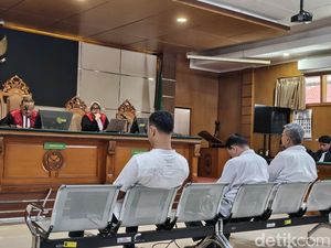 Eks Ketua PN Depok Wayan Eka Mariarta dkk Didakwa Terima Duit Rp 4 M