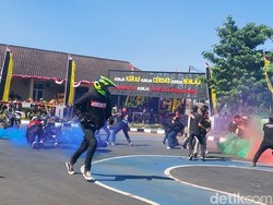 Tekan Kriminalitas, Polisi Cimahi Simulasikan Penanganan Geng Motor
