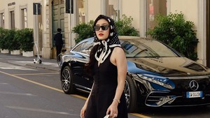 7 Gaya Chic Febby Rastanty Liburan di Italia, Pancarkan Aura Old Money