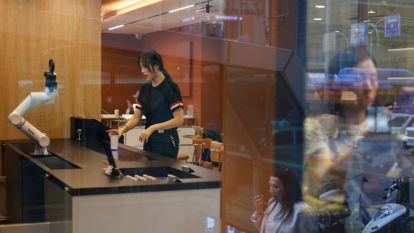 Kedai Tanpa Staf Menjamur, Robot Jadi Andalan