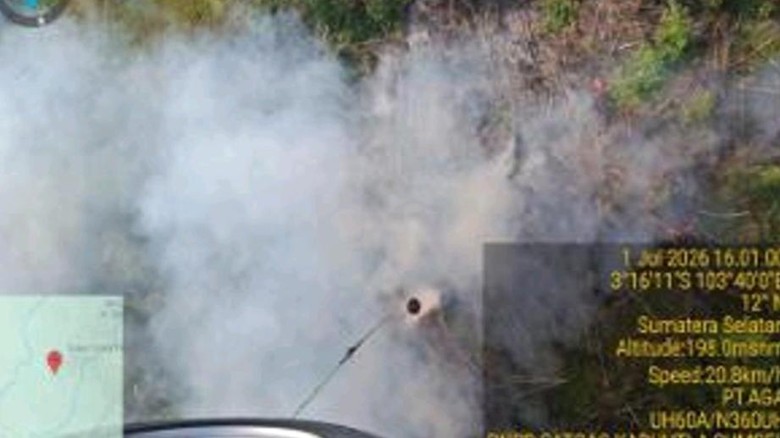 Lahan 2 Hektare di Muba Terbakar, Helikopter Lakukan 30 Kali Water Bombing