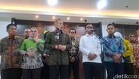Respons Menkop soal Heboh Lokasi Kopdes Jauh dari Pemukiman