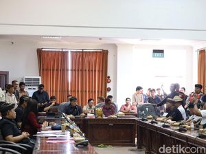 5 Tahun Tak Bisa Tarik Tabungan, Nasabah LPD Bedulu Mengadu ke DPRD Gianyar
