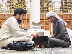 Ruben Onsu Belajar Ngaji di Madinah, Ribuan Netizen Doakan Istikamah