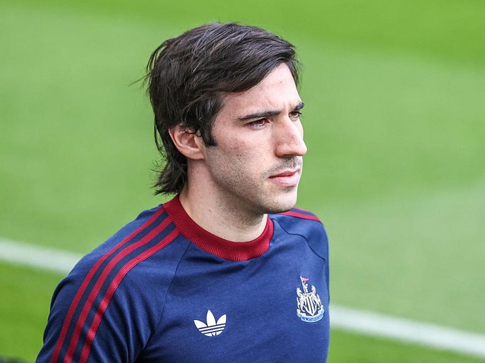 Sandro Tonali of Newcastle United arrives during the Premier League match between Newcastle United and West Ham United at St. James's Park in Newcastle, United Kingdom, on May 17, 2026. (Photo by Alfie Cosgrove/News Images/NurPhoto via Getty Images)