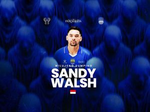 Persib Bandung Resmi Rekrut Sandy Walsh, Dikontrak 3 Tahun