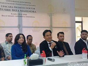 Curhat Kuliah 5 Tahun, Menko Yusril Akhirnya Raih Gelar Doktor dari UI