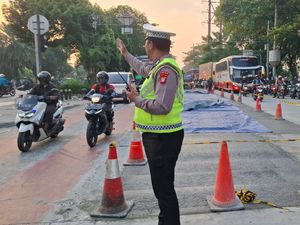 Ada Pengecoran Jalan, Lalin di Jl Daan Mogot Arah Rawa Buaya Jakbar Macet