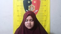 Wanita Jual Emas Palsu Sudah Beraksi di 20 Toko Wilayah Tangsel