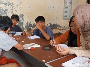 Puluhan Siswa SD-SMP di Kobar Belum Bisa Baca, Relawan Literasi Turun Tangan