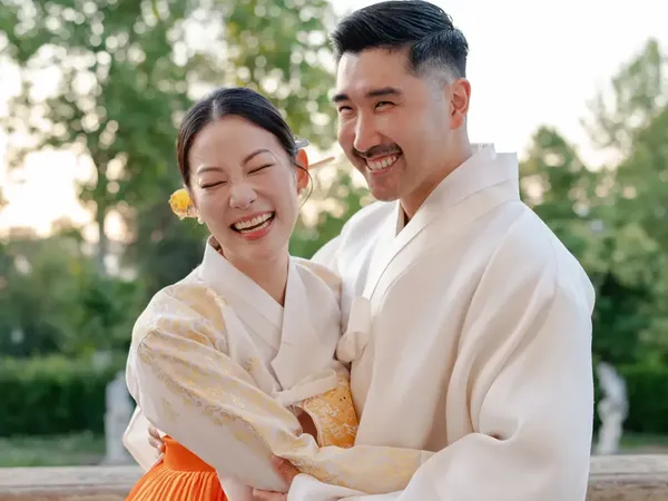 Potret Pernikahan Arden Cho KPop Demon Hunters Pesta Hanbok di Italia