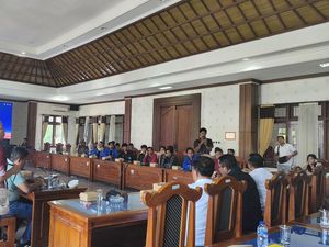 Demo Lagi di DPRD Buleleng, Mahasiswa Soroti Jalan-Titik Nol Singaraja