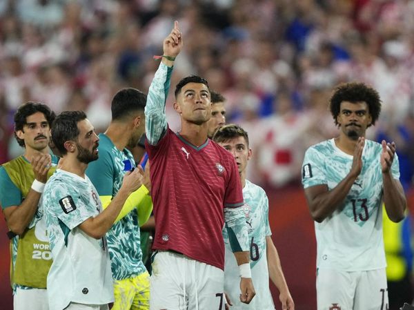 Cristiano Ronaldo Berbalut Jersey Diogo Jota
