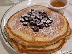 Dans Diner: Sandwich Sourdough hingga Pancake Lezat di Bistro Gaya Amerika