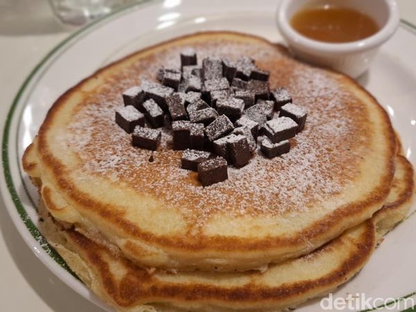 Bistro Hits di Jaksel Ini Punya Pancake Empuk dan Hot Chocolate Pekat