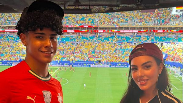 Gaya Sporty Georgina Rodriguez Dukung Portugal di Piala Dunia Bareng Keluarga