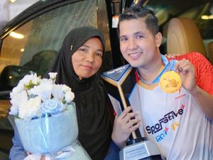 Jirayut Kasih Hadiah Mobil Keren Untuk Ibu