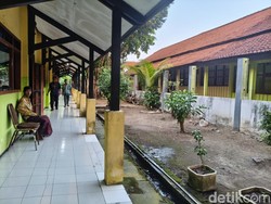 Liponsos Sidoarjo Overkapasitas, Kekurangan Fasilitas-Gedung Tak Layak