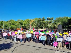 Ratusan Petani-Peternak Ponorogo Demo Dukung Program MBG