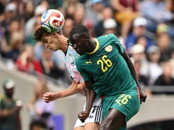 Selama Staf Pelatih Tak Diganti, Pape Gueye Ogah Bela Senegal Lagi