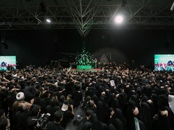 Teriakan Matilah Amerika Bergema di Pemakaman Khamenei