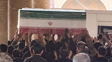 Jenazah Khamenei Tiba di Teheran untuk Seremoni Pemakaman